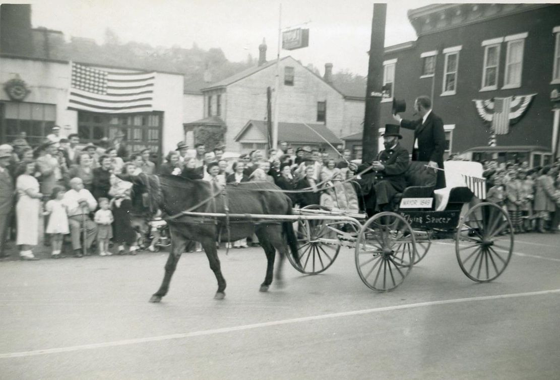 Bellevue-Dayton Parade