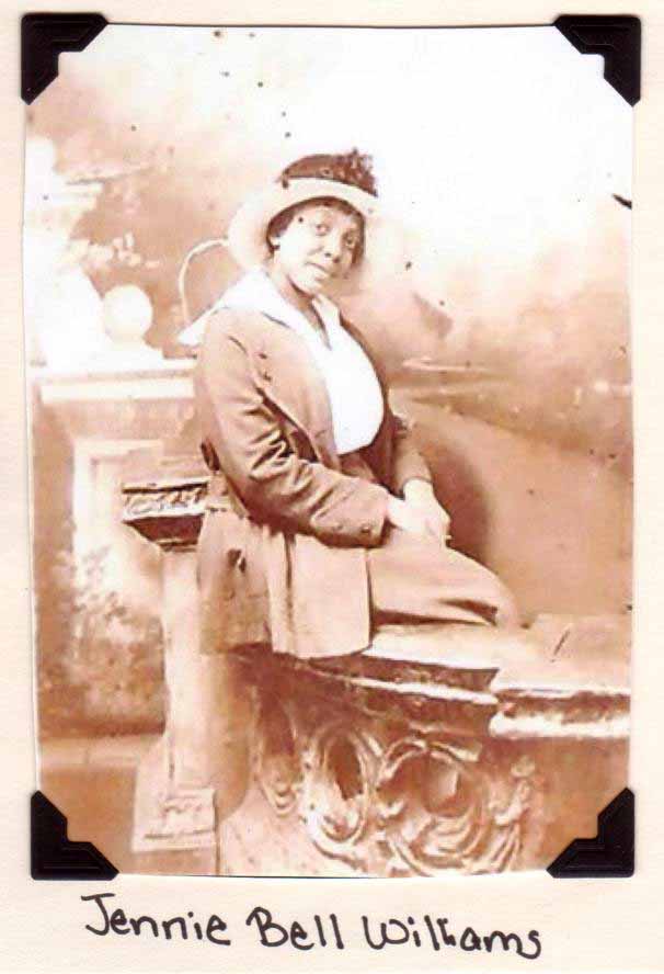 Della Jones Collection